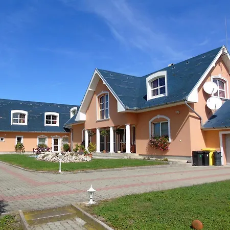 Ferienhaus Szabadi Castle